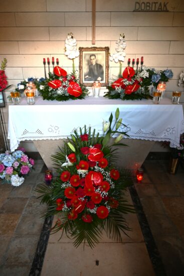 Nadbiskup Milan Zgrablić poziva vjernike na 80. godišnjicu mučeničke smrti don Eugena Šutrina u Privlaku